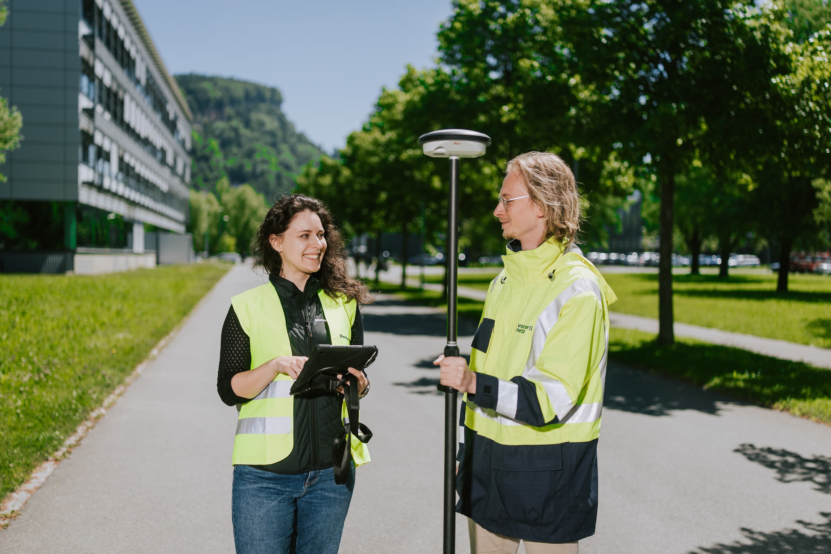 illwerke vkw Geoinformationstechniker bei der Vermessung
